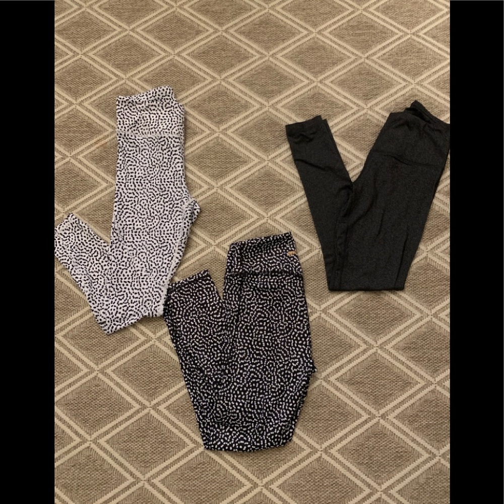 NWOT Doyoueven Leggings